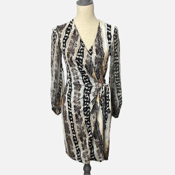 Diane von Furstenberg Sigourney Snake Print Silk Short Wrap Dress Size 2 - Picture 2 of 16